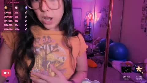 Evie Luna online show from May 2, 3:54 am