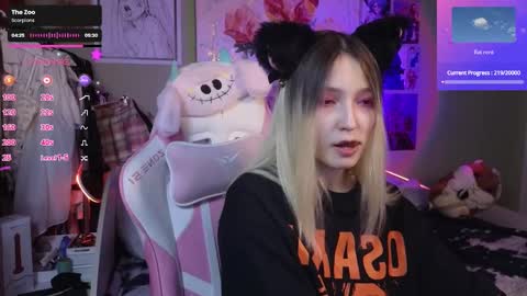 Evie online show from January 29, 9:28 pm