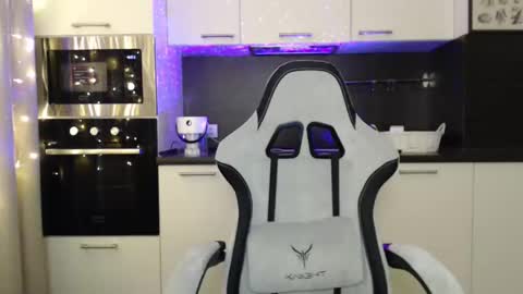 Lessie online show from January 23, 8:24 pm