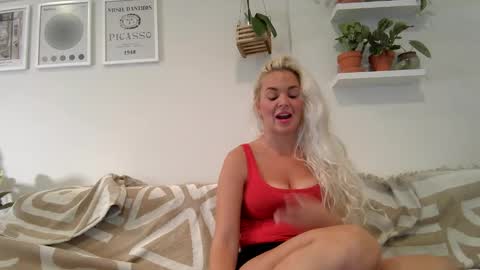 Badblondebunny online show from February 19, 12:46 am