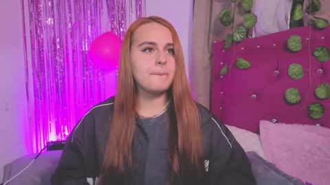 Snapshot of evy_orange1 chatting on September 14, 2:31 am EVY online show from September 14, 2:31 am