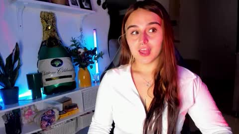 EVY online show from March 20, 2:38 am