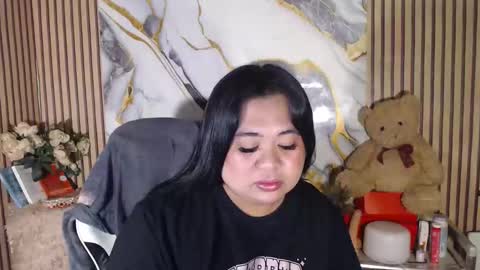 SHANTAL MARIE online show from June 5, 5:11 am