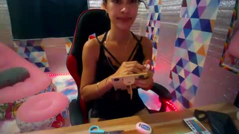 expensive_ruby online show from May 18, 12:33 pm