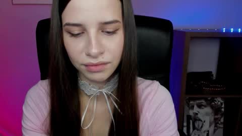 Maya online show from December 17, 7:56 am