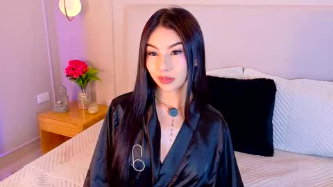 eymicooper online show from September 26, 8:06 pm