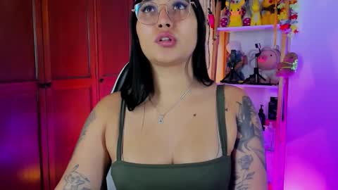 Emily online show from December 20, 6:23 pm