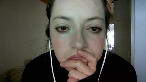 Aimee online show from February 25, 6:55 pm