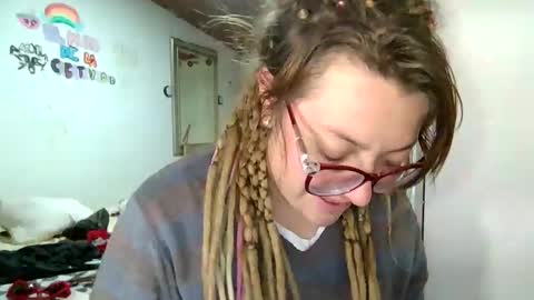 Aimee online show from November 3, 5:00 am