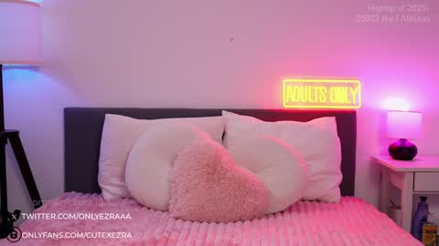 Snapshot of ezra chatting on October 1, 9:42 pm Ezra online show from October 1, 9:42 pm