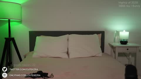 Snapshot of ezra chatting on March 4, 9:00 pm Ezra online show from March 4, 9:00 pm