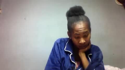 faiqua95 online show from April 21, 2:51 am