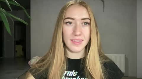 fairy_face online show from October 22, 10:37 pm