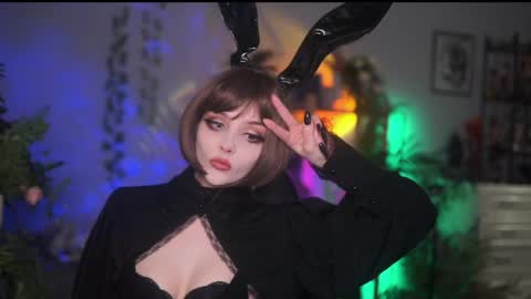 faith_chan online show from April 6, 1:49 am