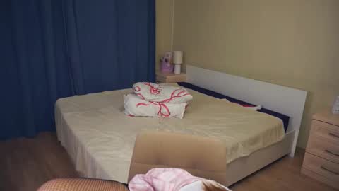 Erika online show from December 5, 7:52 am