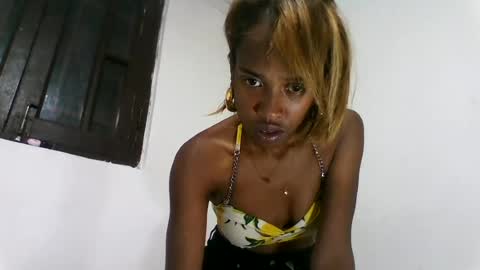 fallinah01 online show from July 20, 3:25 pm