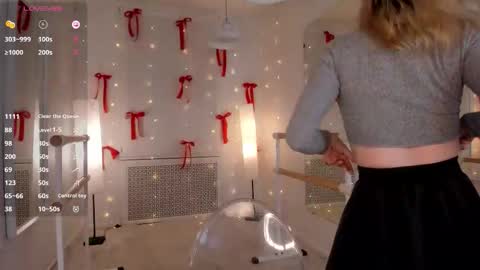 fancyamelia online show from December 22, 5:54 am