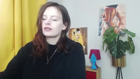 Snapshot of fancynadine chatting on February 21, 6:18 am Nadine online show from February 21, 6:18 am