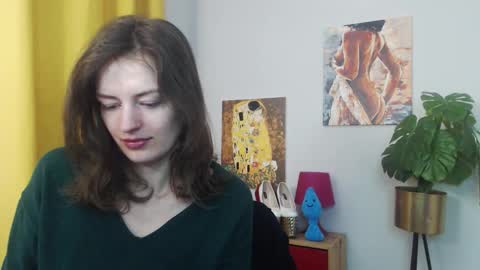 Nadine online show from December 3, 6:05 am