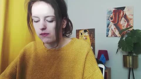 Snapshot of fancynadine chatting on January 21, 6:22 am Nadine online show from January 21, 6:22 am