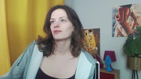 Snapshot of fancynadine chatting on October 22, 5:23 am Nadine online show from October 22, 5:23 am