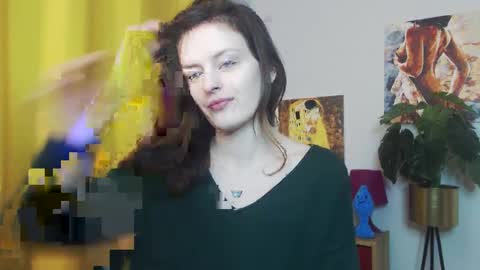 Snapshot of fancynadine chatting on February 10, 6:20 am Nadine online show from February 10, 6:20 am