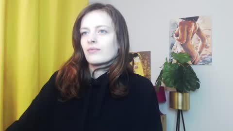 Snapshot of fancynadine chatting on February 3, 6:24 am Nadine online show from February 3, 6:24 am