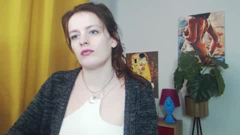 Snapshot of fancynadine chatting on February 28, 6:21 am Nadine online show from February 28, 6:21 am