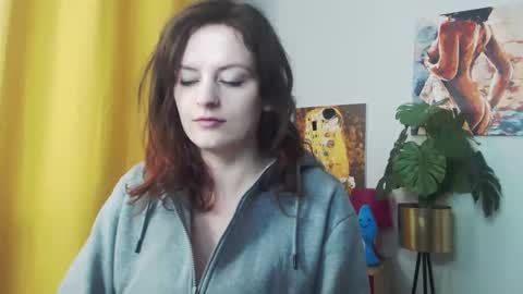 Snapshot of fancynadine chatting on December 11, 6:14 am Nadine online show from December 11, 6:14 am