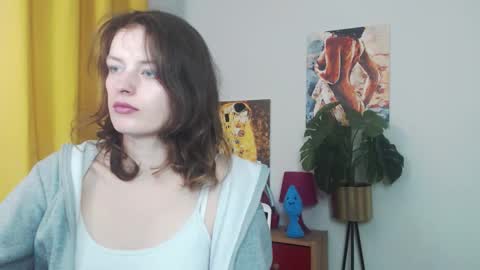 Snapshot of fancynadine chatting on October 12, 5:43 am Nadine online show from October 12, 5:43 am