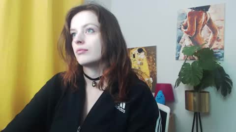 Snapshot of fancynadine chatting on January 6, 6:25 am Nadine online show from January 6, 6:25 am