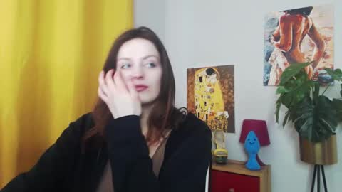 Snapshot of fancynadine chatting on February 24, 6:14 am Nadine online show from February 24, 6:14 am