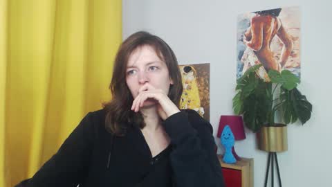 Snapshot of fancynadine chatting on October 15, 5:10 am Nadine online show from October 15, 5:10 am