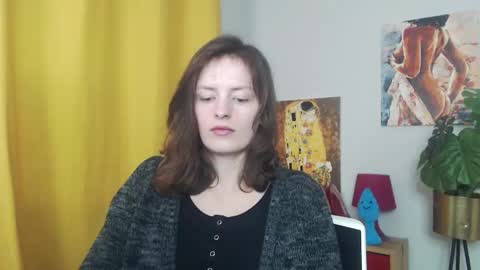 Snapshot of fancynadine chatting on October 21, 5:22 am Nadine online show from October 21, 5:22 am