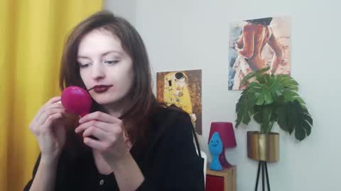 Snapshot of fancynadine chatting on January 29, 6:22 am Nadine online show from January 29, 6:22 am