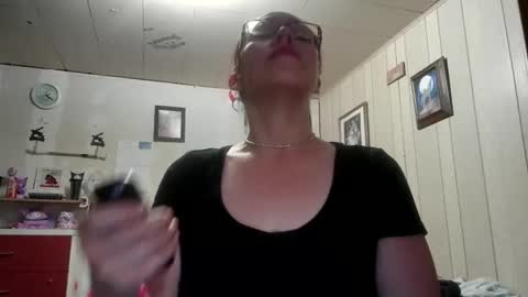 Snapshot of fapqueenc17 chatting on September 22, 5:39 am Scarlett online show from September 22, 5:39 am