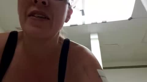 Snapshot of fapqueenc17 chatting on December 21, 9:36 pm Scarlett online show from December 21, 9:36 pm