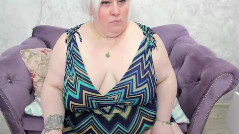 fashiona online show from February 13, 10:12 am