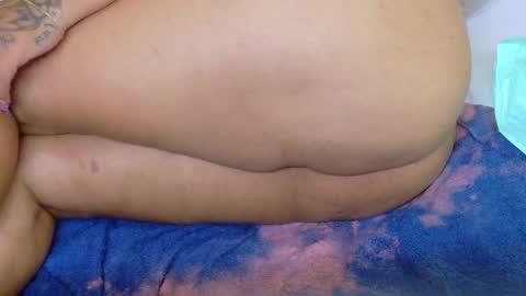 fat_naughtyass online show from April 1, 2:36 pm