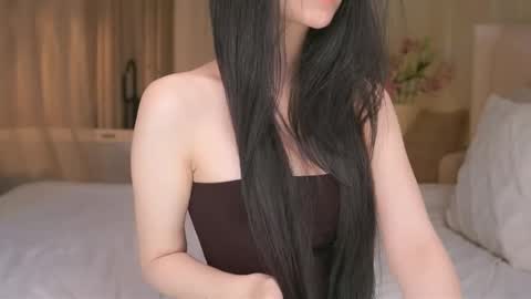 feel_me_00 online show from March 25, 4:43 pm