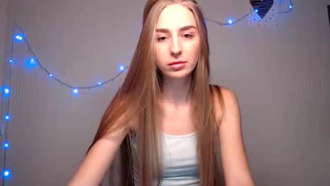 Femke online show from December 4, 7:01 pm