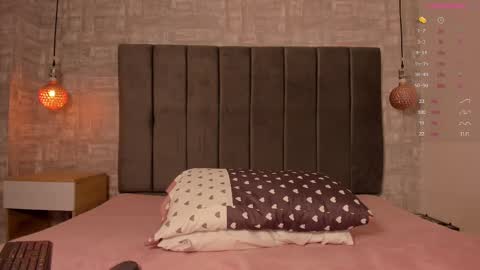  Fernanda Luna  online show from February 27, 12:45 pm