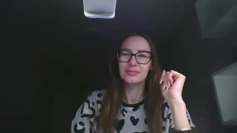 feraliss online show from May 17, 8:52 pm