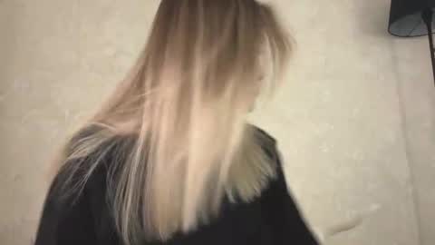 Lisa online show from January 11, 9:47 am