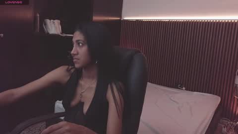 Freyja  online show from April 22, 1:02 am