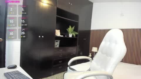 Freyja  online show from November 22, 5:37 pm