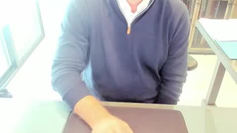 Mia online show from December 1, 7:38 pm