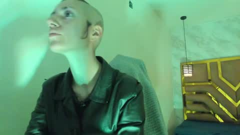   online show from April 7, 12:07 pm