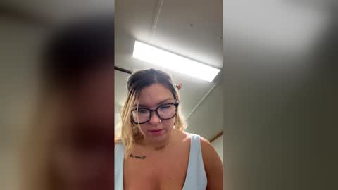 fieryfantasy online show from April 29, 4:16 am