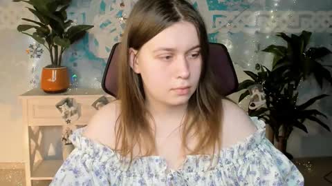 fiora online show from December 20, 6:17 am